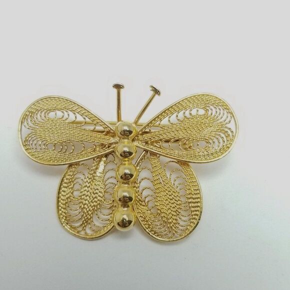Vintage Gold Tone Butterfly Brooch, Filigree Wire Design, Lightweight Estate - Picture 1 of 6
